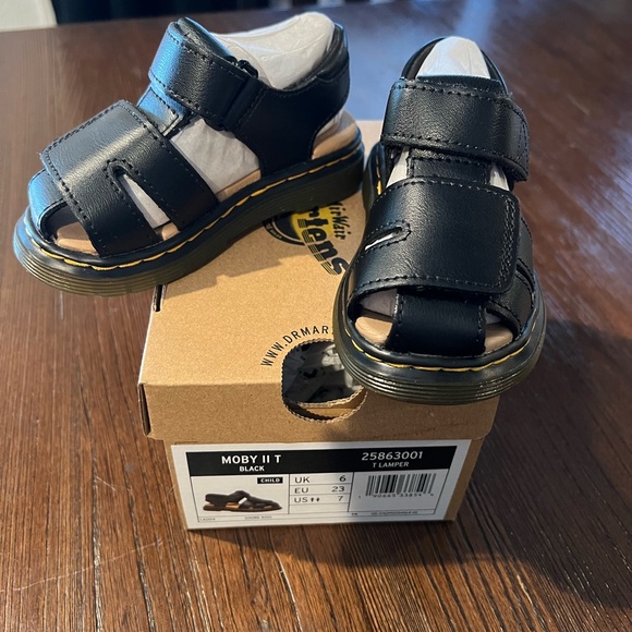 Dr. Martens Other - Dr. Martens Kids Black Sandals